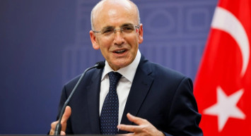 İngiliz Ekonomist Mehmet Şimşek'e Teşekkür Etti: 2001 Kriziyle Karşı Karşıya Kalabilirdi!