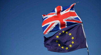 İngiltere Dışişleri Bakanlığı'ndan rest geldi: Avrupa Birliği, Kuzey İrlanda Protokolü'nde esneklik göstermezse harekete geçeceğiz!