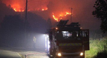 İngiltere'de hava durumu zirveye ulaştı! Aşırı sıcaklar peş peşe yangınlara neden oldu