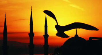 Instagram, Facebook, Whatsapp için resimli, dualı ve ayetli Kadir Geceniz mübarek olsun mesajları