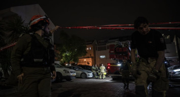 İran Füze Saldırısının Ardından İsrail'de Maddi Hasar