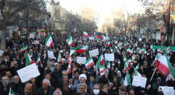 İran Kaynıyor: Protestolar 27 Eyalete Yayıldı