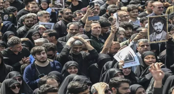 İran'da dramatik cenaze töreni: "Amerika'ya Ölüm" sloganlarıyla taşınan Reisi'nin tabutu