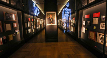 İş Bankası'nın 'Karneni Göster Kitabını Al'  kampanyası