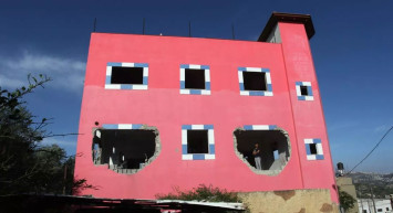 İşgalci İsrail'in zulmü devam ediyor: Filistinli tutuklu adamın evini patlayıcıyla yıktı!