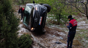 Isparta'da minibüs takla attı: 1 kişi hayatını kaybetti