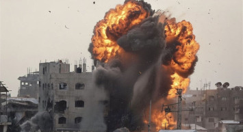 İsrail ateşkese rağmen  Gazze Şeridi’nin çeşitli bölgelerine hava saldırıları düzenledi