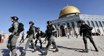 İsrail güçleri Mescid-i Aksa’ya baskın düzenledi: 90 Filistinli yaralandı!
