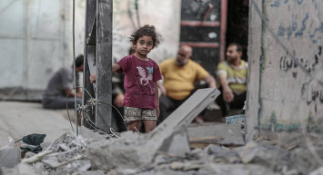 İsrail ordusunun katliamı yüzünde özetlendi: Gazzeli yaralı kız çocuğunun görüntüsü yürekleri dağladı