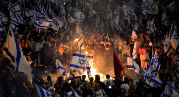 İsrail’de kriz büyüyor: Savunma Bakanı görevden alındı