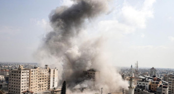 İsrail’in hedefinde yine Gazze’deki hastaneler var!