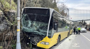 İstanbul Beykoz'da direksiyon hakimiyetini kaybeden sürücü kayalıklara girerek durabildi!