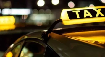 İstanbul Beylikdüzü'nde Korsan Taksi Kazası: 6 Kişi Yaralandı