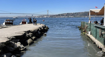 İstanbul Boğaz'ı Bekar Deresi'nin kirli, kokan sularıyla kirlenmeye devam ediyor