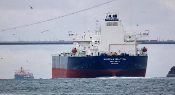 İstanbul Boğazı’nda hareketlilik: Çift yönlü trafik durduruldu