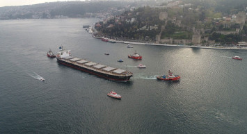 İstanbul Boğazı'nda tehlike alarmı: Gemi trafiği çift yönlü durduruldu!