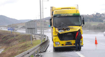 İstanbul Çekmeköy'de seyir halinde olan tırda yangın çıktı!