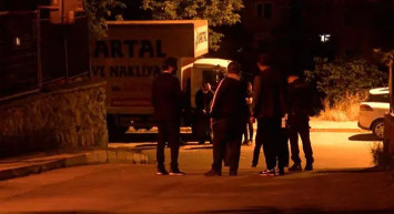 İstanbul Maltepe'de 2 Grup Arasında Kalaşnikoflu Çatışma! Yaralılar Var!