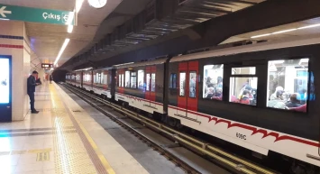 İstanbul ulaşımında kritik an: Metro hattındaki arıza büyük yoğunluk ve kuyruklara neden oldu!