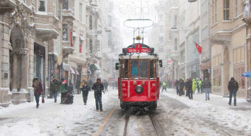 İstanbul Valisi'nden kritik uyarı: Kuvvetli kar sağanakları bekleniyor!
