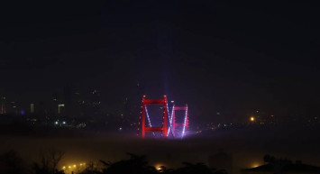 İstanbul yoğun sis altında: Boğaz gemi trafiğine kapatıldı