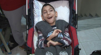 İstanbul'da 12 yaşındaki engelli oğlu ile minibüse binmek isteyen anneye hakaret görüntüleri ortaya çıktı