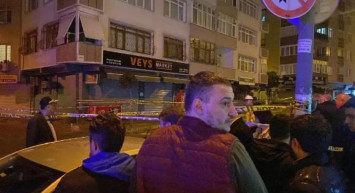 İstanbul’da 6 katlı binanın kolonları patladı: Daireler tahliye edildi