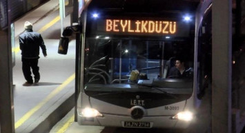 İstanbul'da acı kayıp: Metrobüs kazasında sürücü hayatını kaybetti!