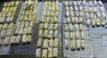 İstanbul’da görev yapan polis memuru Hakkari'de 52.5 kilo patlayıcıyla yakalandı