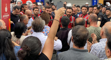 İstanbul'da polis ekipleri ve vatandaşlar arasında kentsel dönüşüm gerginliği!