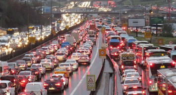 İstanbul'da trafik yoğunluğu yüzde 90'a vardı