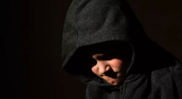 İstanbul'da ünlü okulda skandal! Kadın öğretmen öğrencilerini taciz etti