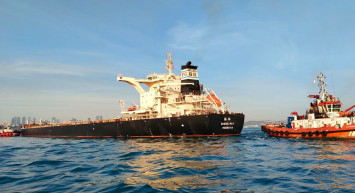 İstanbul’da yük gemisi karaya oturdu: Gemi trafiği çift yönlü askıya alındı