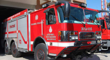 İstanbul’daki aksamalar git gide büyüyor: İtfaiye yangına müdahale edemedi