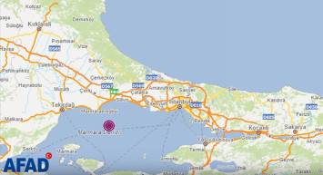 İstanbul sokakta... Beşik gibi salladı!