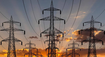 İstanbullular fenerleri hazırlayın: 20 ilçede elektrikler kesilecek