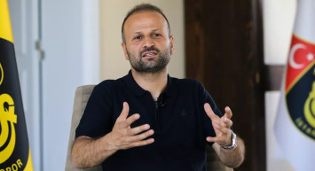 İstanbulspor’dan Beşiktaş’a transfer olan Emrecan Uzunhan ile ilgili olarak eski teknik direktörü Osman Zeki Korkmaz açıklamalarda bulundu. Beşiktaş’a çok faydalı olacağını söyledi.