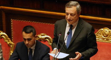 İtalya'da bir devir kapandı! Draghi başbakanlık görevinden istifa etti!