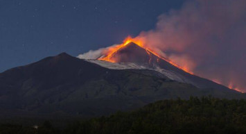 İtalya'da Etna Yanardağı hareketlendi: Sarı alarm seviyesine geçildi