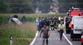 İtalya’da korkunç anlar: Hava kuvvetlerine ait uçak düştü! Ölü ve yaralılar var