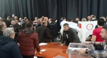 İYİ Parti kavgasında dikkat çeken iddia: Vazgeçin yoksa kan çıkacak