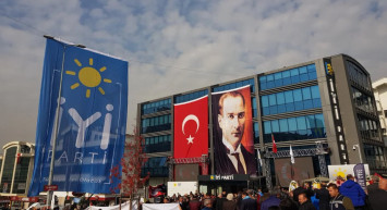 İYİ Parti’de istifalar durmuyor: Kurucu üye sosyal medyadan duyurdu