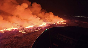 İzlanda’da yanardağ patladı: Binlerce kişi bölgeden tahliye edildi