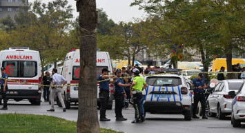 İzmir Adliyesi önünde çatışma: Çok sayıda ölü ve yaralı var