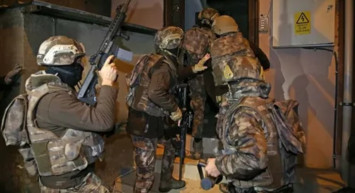 İzmir Merkezli 13 İlde DAEŞ Operasyonu: 27 Kişi Yakalandı, 3 Kişi Aranıyor