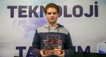 İzmirli lise öğrencisinden bilim dünyasına büyük katkı!