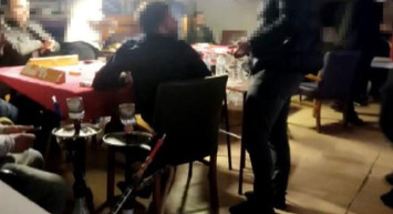 İzmit'teki Kafeye Baskın! 16 Kişiye Ceza Yazıldı