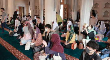Japonya'nın başkentindeki camii, Müslümanların ardından Japon halkının da ilgi odağında!