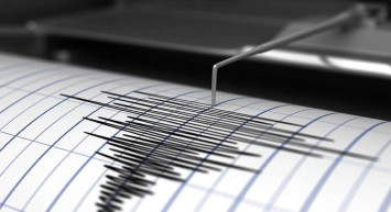 Kahramanmaraş şiddetli depremle sarsıldı: Vatandaş geceyi sokakta geçirdi