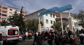 Kahramanmaraş’ta Ortaokulda Gerçekleşen silahlı saldırıda 9 kişi hayatını kaybetti.